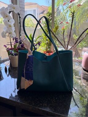 Portland Leather OG Aquarius Verona Tote - Retired